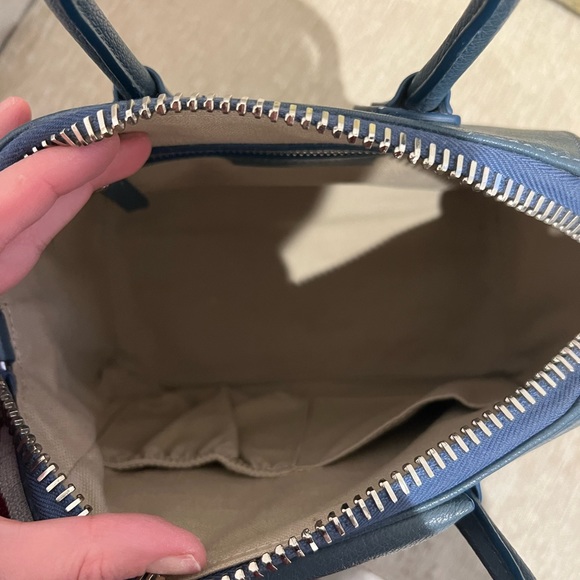 Givenchy Mini Antigona bag - beautiful blue - Picture 4 of 5